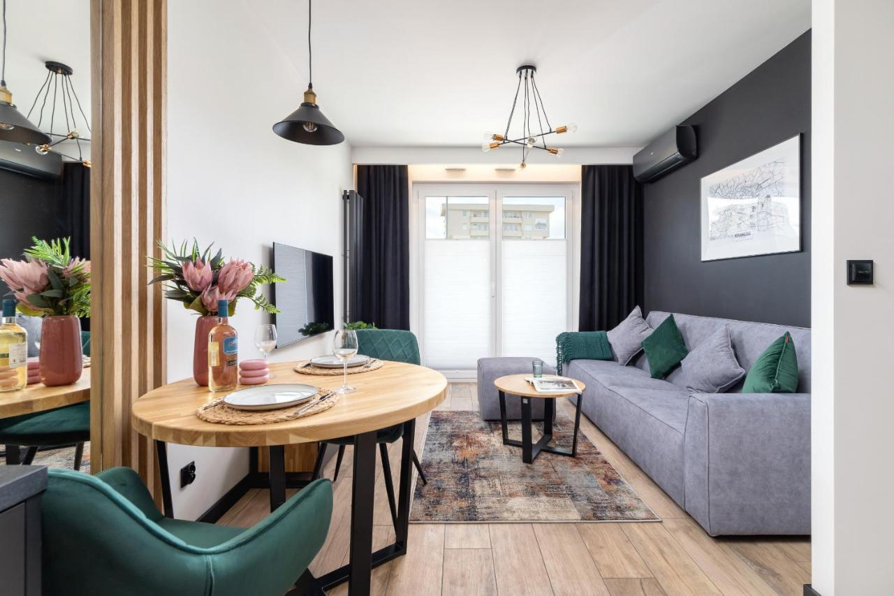Solaris Park Apartment Tauron Arena By Renters Prestige Cracovia Exterior foto